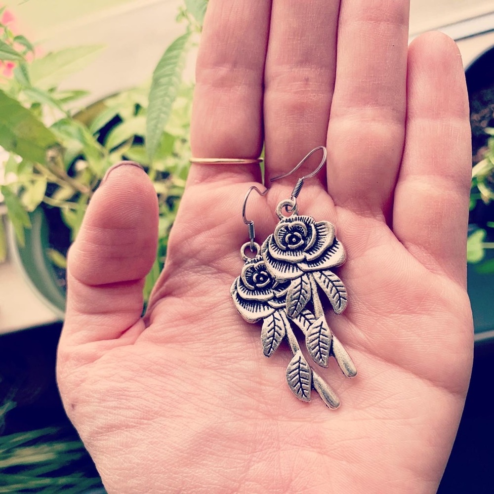 Rose earrings